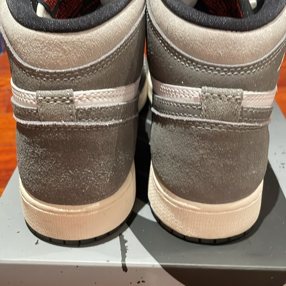 🚨 SALE // Nike Air Jordan 1 Retro High OG GS - Picture 8 of 12
